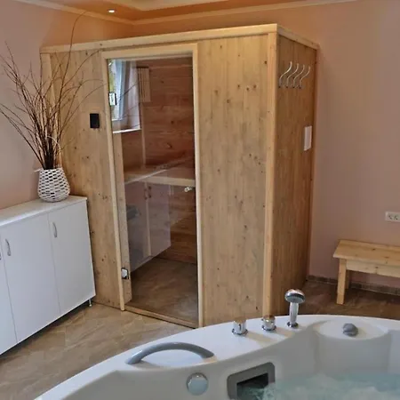 Ivana Bed & Breakfast 3*
