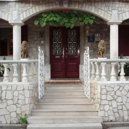 Ivana Bed & Breakfast